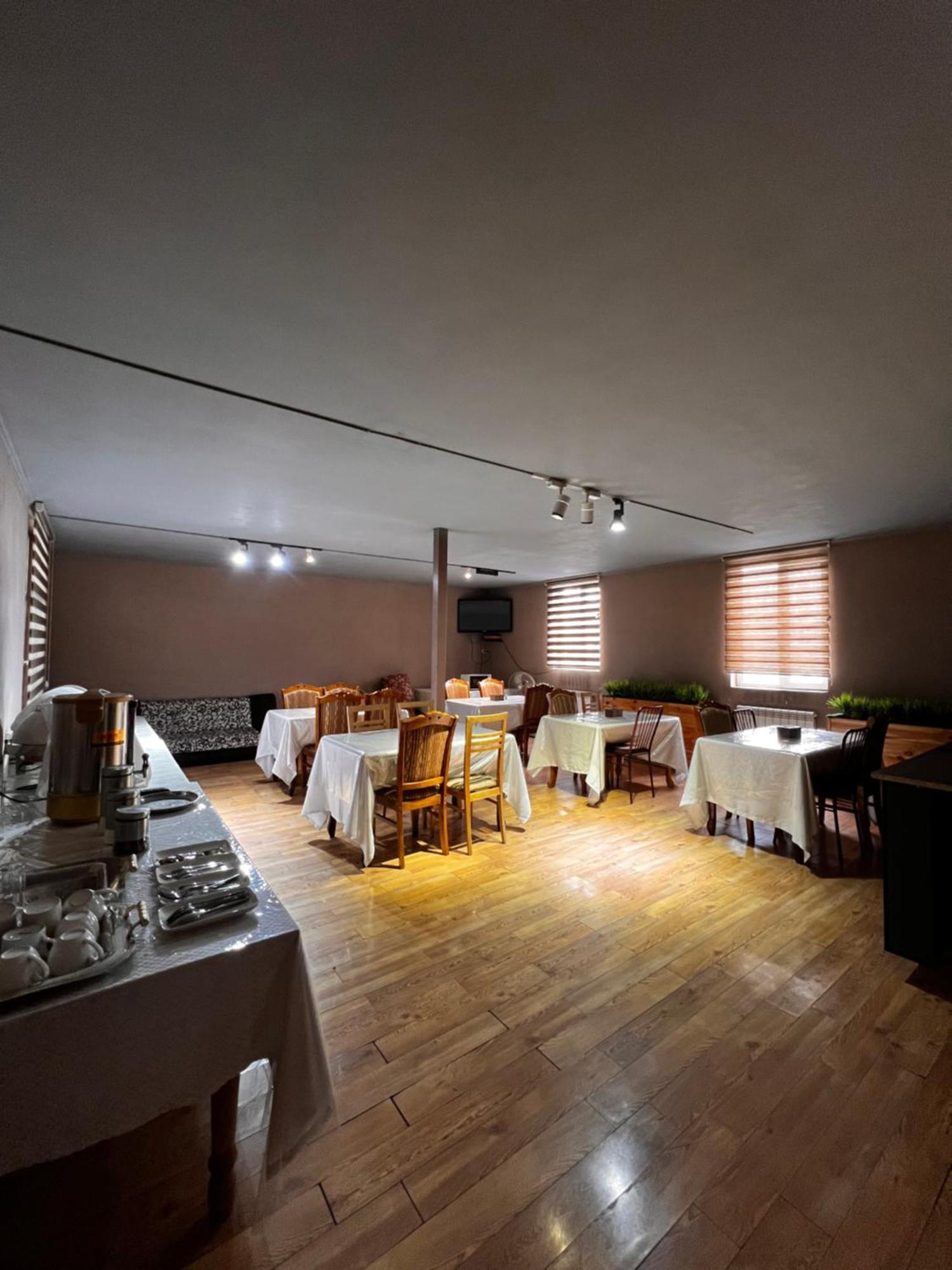 Salam Hotel Oš Exteriér fotografie