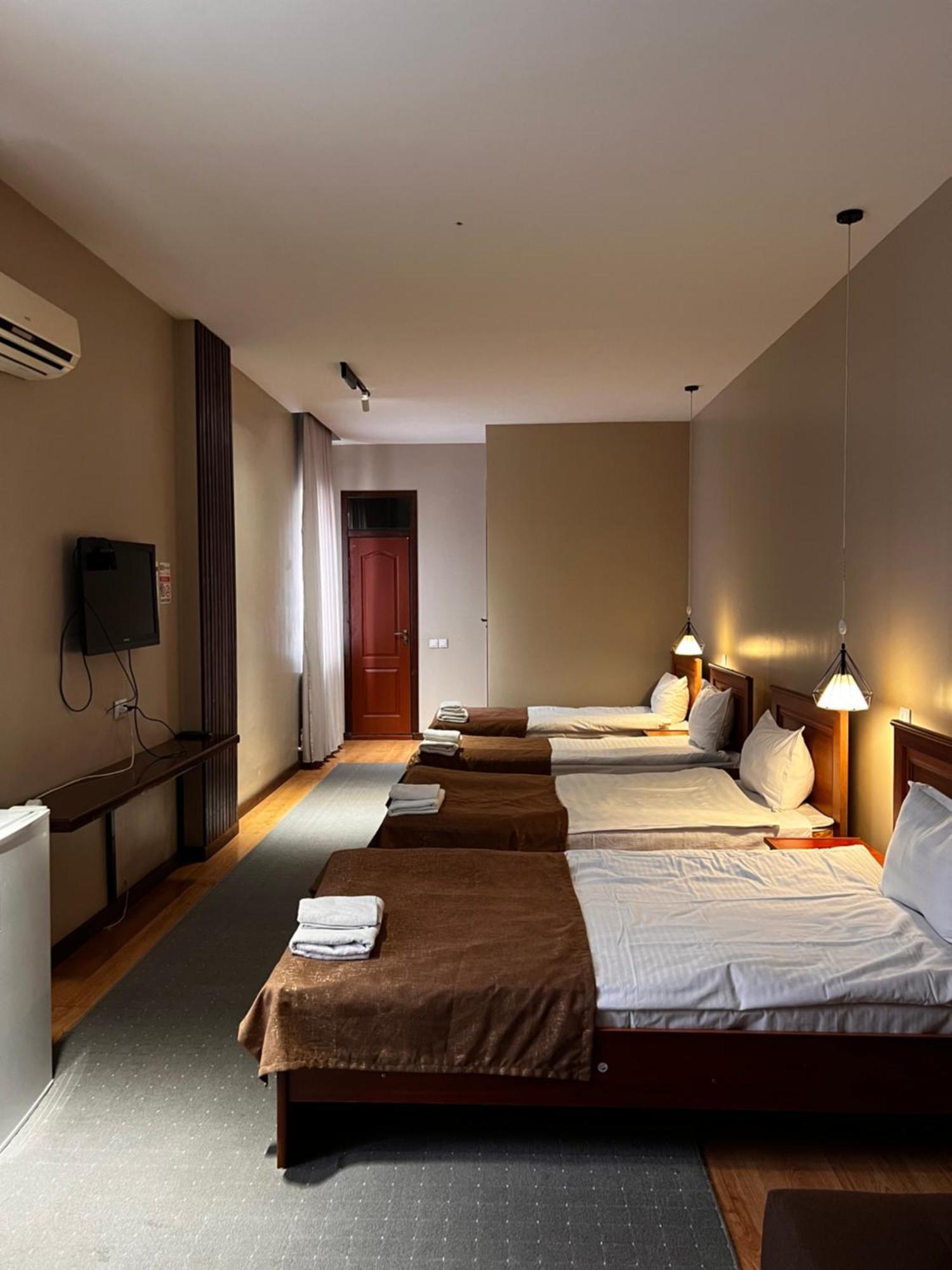 Salam Hotel Oš Exteriér fotografie