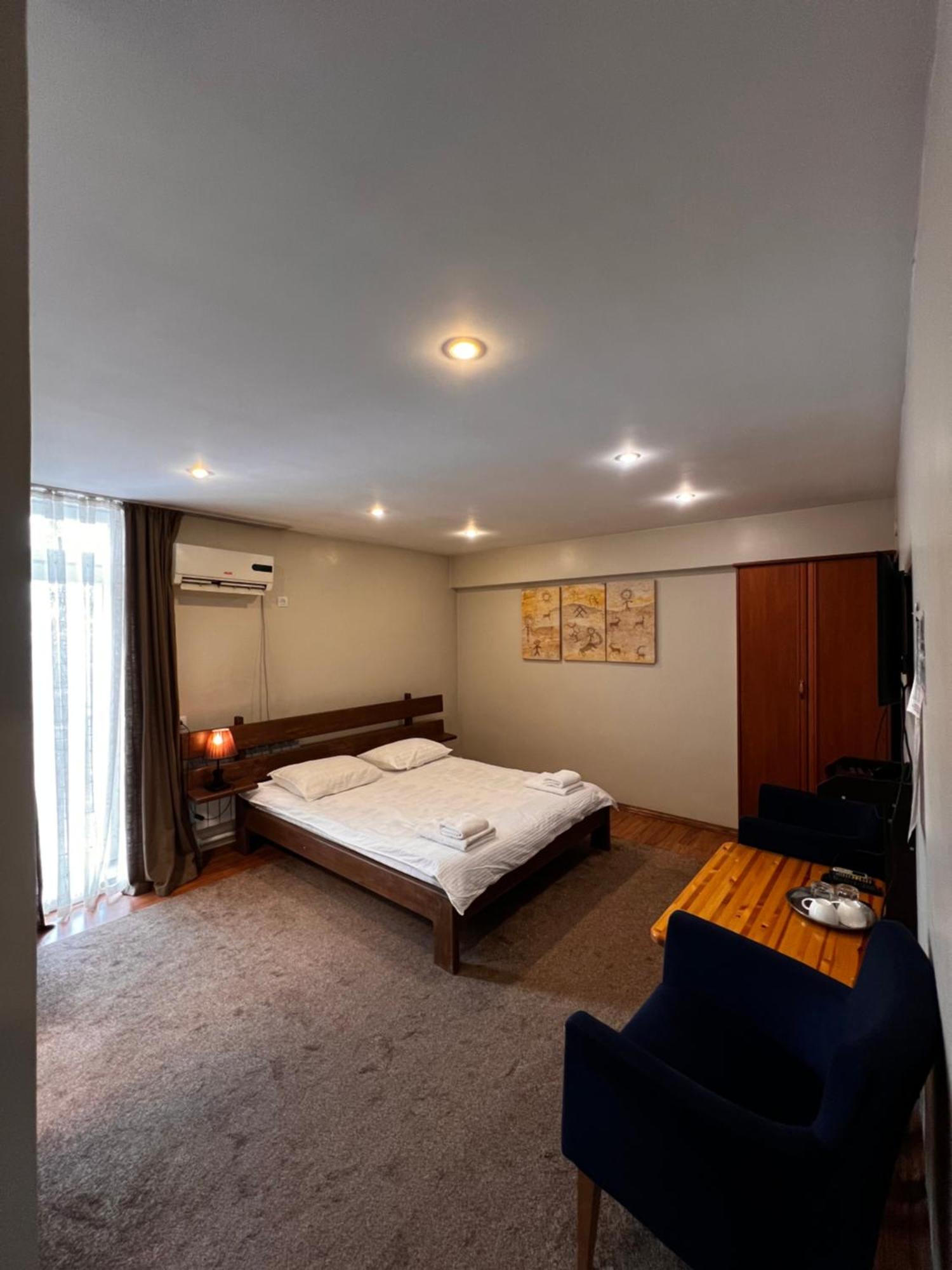Salam Hotel Oš Exteriér fotografie