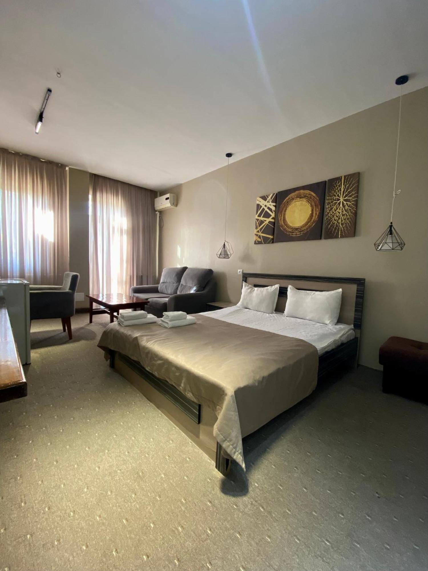 Salam Hotel Oš Exteriér fotografie